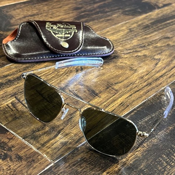 画像1: AMERICAN OPTICAL × BUZZ RICKSON'S GLASSES-FLYING SUN 30th ANNIVERSARY MODEL  BR02753 ゴールド (1)